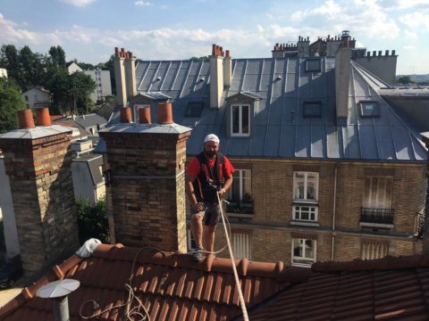 Entreprise professionnelle pour l'entretien et la rénovation de toiture par couvreur à Gagny