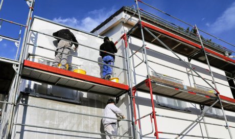 Pose et application d'enduit de façade pour imperméabiliser sa façade à Créteil